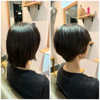 ショート カラー ツキダテ ユイのヘアスタイル