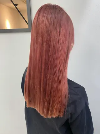 カラー AIRI layer cut hairのヘアスタイル