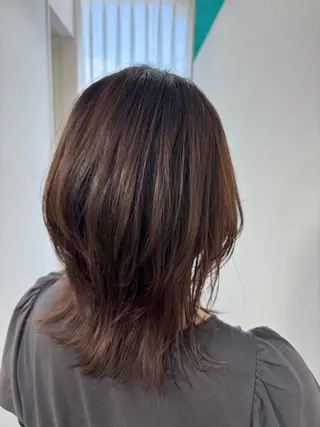 ミディアム 上田 愛美のヘアスタイル