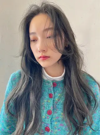ロング 【韓国ヘア×透明感 カラー】笹谷 莉未のヘアスタイル
