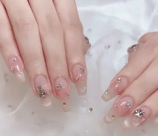 ネイル KARI ネイルサロンのネイルデザイン