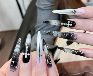 ネイル Pure&Rich Nailのネイルデザイン