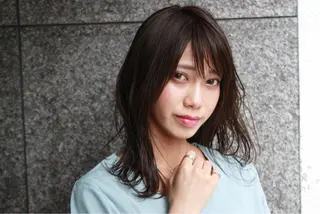 ミディアム 三田 豪のヘアスタイル