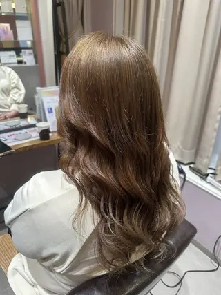 カラー 西原 愛紗のヘアスタイル