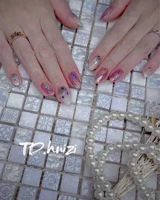 ミディアム めぐみのネイルサロン 惠のネイルデザイン