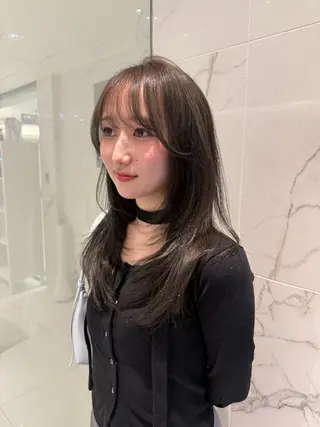 ロング 峯本 つばめのヘアスタイル