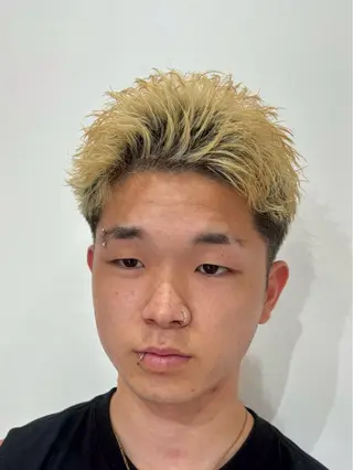 ショート カラー メンズ 【店長】メンズ職人 短髪　ハイトーン🔥のヘアスタイル