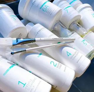 Nail salon Three R所属・ネイルサロン Three   R.のエステ・リラクイメージ