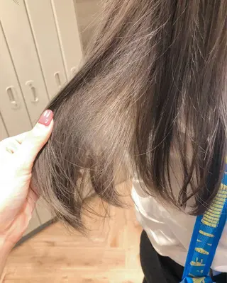 ロング カラー 韓国ヘア顔周りカット 艶髪ベージュtamaのヘアスタイル