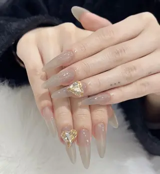 ネイル Queens ゲンのネイルデザイン