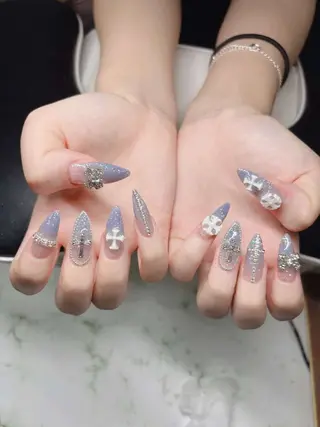 ネイル Lee Nailsのネイルデザイン