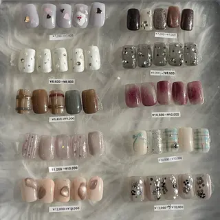 ネイル S LOUNGE NAIL所属・パーツたくさん🍓 SUMIのネイルデザイン