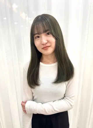 ロング カラー 志賀 あずみのヘアスタイル