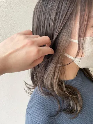 セミロング カラー 沢田 瞳のヘアスタイル