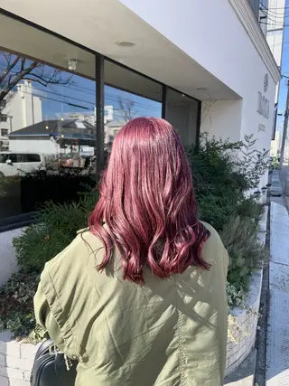 セミロング ROZA germe所属・SHIO / ハイトーンカラーのヘアスタイル