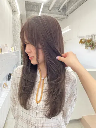 セミロング カラー 山下 悠月のヘアスタイル