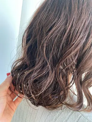 セミロング パーマ 韓国風レイヤーカット 🍒サンジキ アカリのヘアスタイル