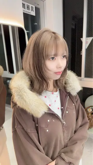 カラー GiseL さあや博多ハイトーンのヘアスタイル