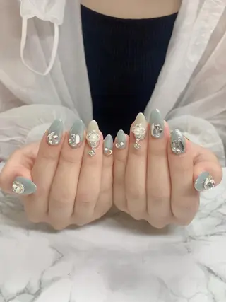 ネイル はな💎ネイル ワンホン、長さ出しのネイルデザイン