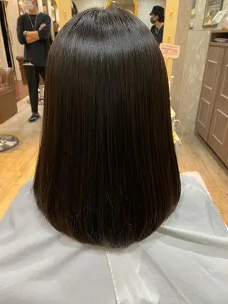ミディアム パーマ 羽根 ひよりのヘアスタイル