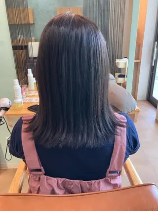 カラー ワンワールドパルク momokaのヘアスタイル
