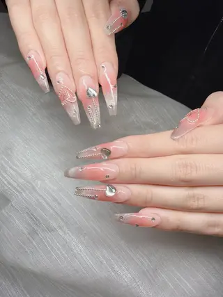 ネイル Lee Nailsのネイルデザイン