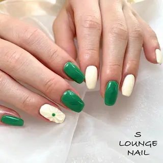 ネイル S LOUNGE NAIL所属・パーツたくさん🍓 SUMIのネイルデザイン