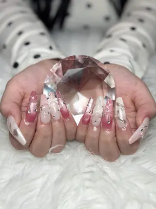 ネイル 藪木 七海のネイルデザイン