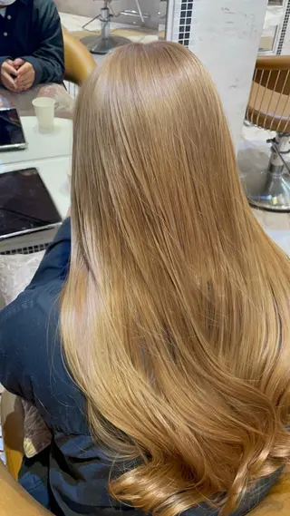 ロング カラー 脱白髪染め/ 髪質改善/ハクのヘアスタイル