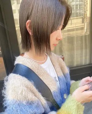 ショート ブリーチなしダブルカ ラー🩶manamiのヘアスタイル