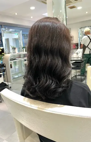 ロング パーマ コテ巻き風パーマ 藤澤　知彌のヘアスタイル