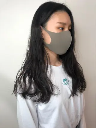 ロング パーマ 小川 美奈のヘアスタイル