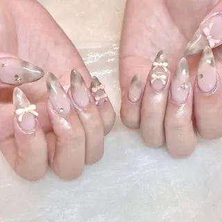 ネイル R2 予約担当のネイルデザイン