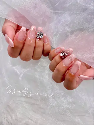 ミディアム SyiSyu なんば本店のネイルデザイン