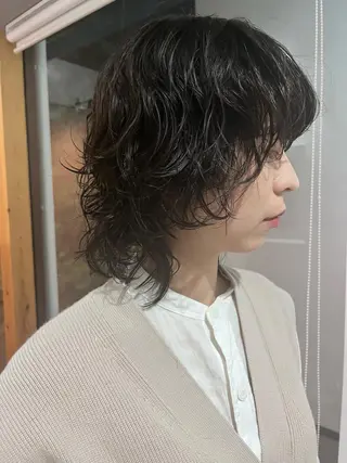 ミディアム パーマ heir studio Baretta所属・山本 銀次郎のヘアスタイル