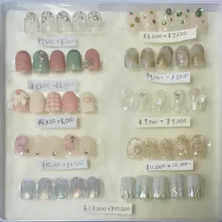 ネイル S LOUNGE NAIL所属・パーツたくさん🍓 SUMIのネイルデザイン