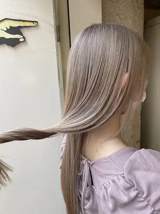 ロング カラー MUSASHI ブリーチカラー◎のヘアスタイル