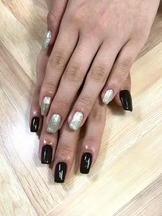 ネイル MAXKELLY 大阪・梅田店所属・徳田 亜衣佳のネイルデザイン