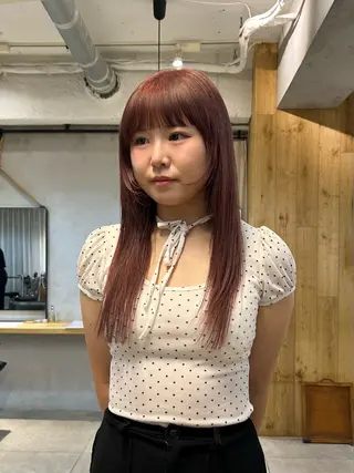 カラー moeka 表参道のヘアスタイル