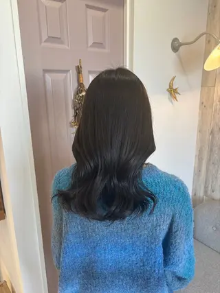 ミディアム 上村 七海のヘアスタイル