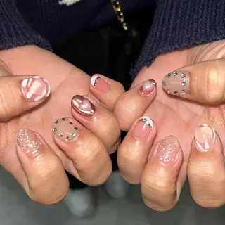 ネイル 🪐富島彩夏 /海外nail🪐のネイルデザイン