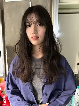 ロング カラー ヤナギヤ カノのヘアスタイル