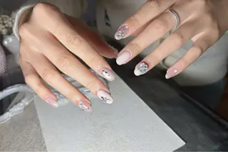 ネイル 🌈 Laule'aのネイルデザイン