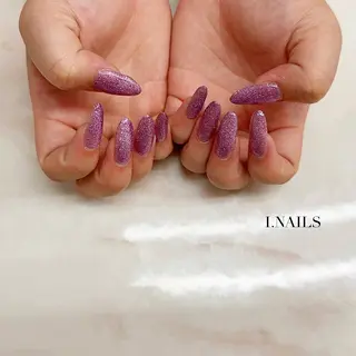 ネイル アイネイルズ所属・早川 梓のネイルデザイン