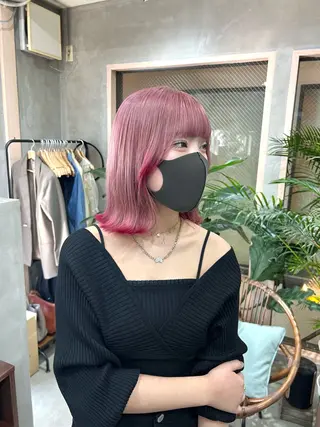 ミディアム カラー U-fuショート 伊藤拓海のヘアスタイル