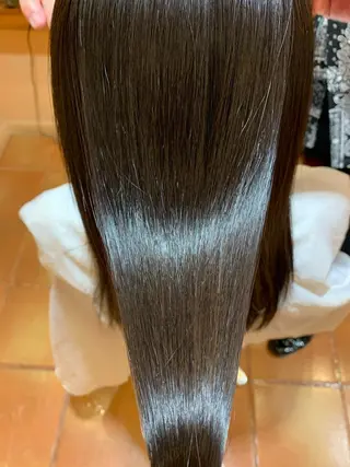 ロング morio from london所属・🎉骨格矯正カット ばば　としまさのヘアスタイル