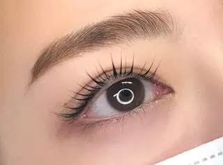 マツエク・マツパ EyeLashSalonEYECLI所属・岩本 瑠々香のマツエク・マツパデザイン