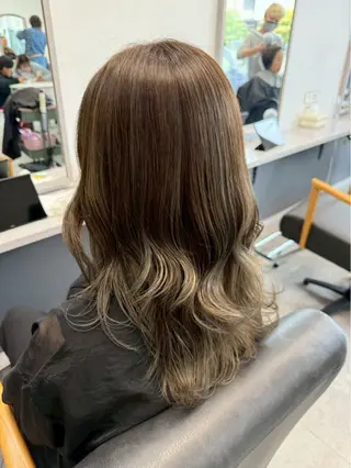 ロング カラー shiori oのヘアスタイル