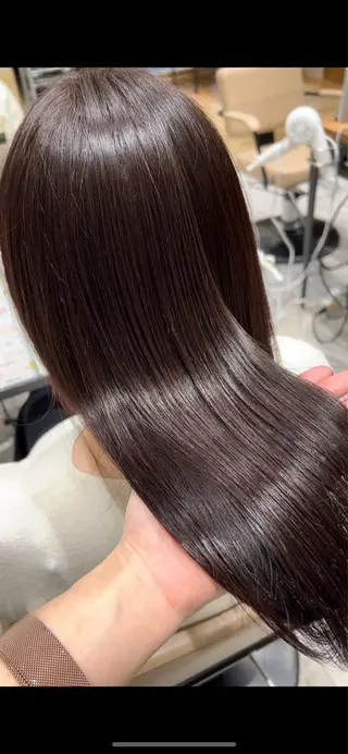 セミロング カラー 💍新宿ショート 💍岩田莉奈のヘアスタイル