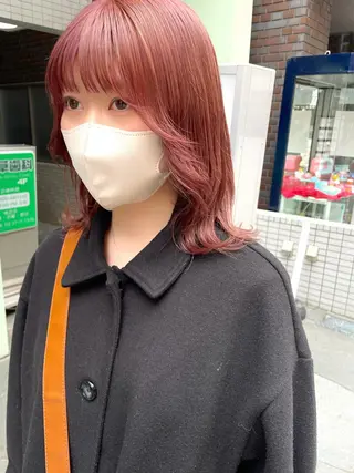 ミディアム カラー 齋藤 咲のヘアスタイル